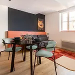 Au Qui Dort - Magasin Lägenhet