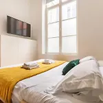 Au Qui Dort - Magasin Apartment *