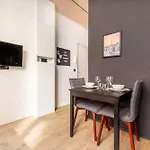 Au Qui Dort - Magasin Lägenhet